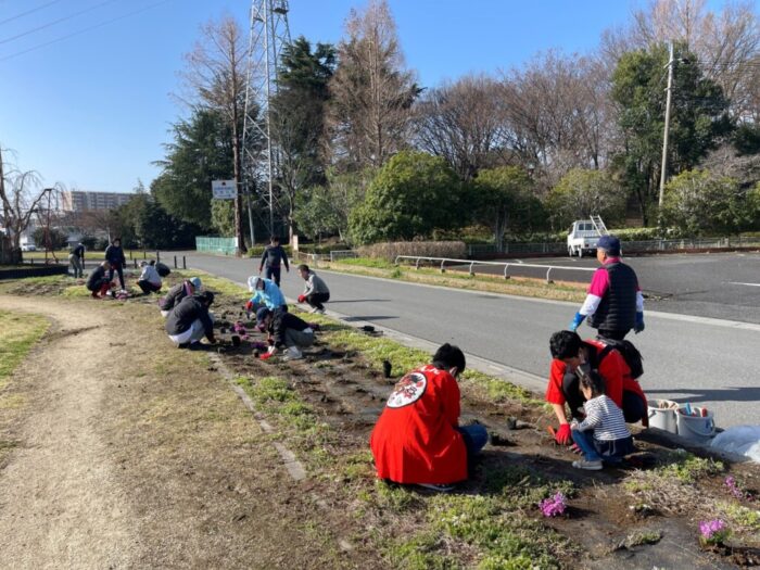 3/30(土）芝桜遊歩道公園　芝桜植栽（町内金融団3行と合同）